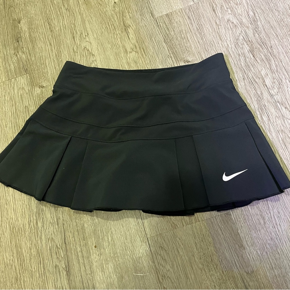 Nike Women's Black Pleated Mini Skirt